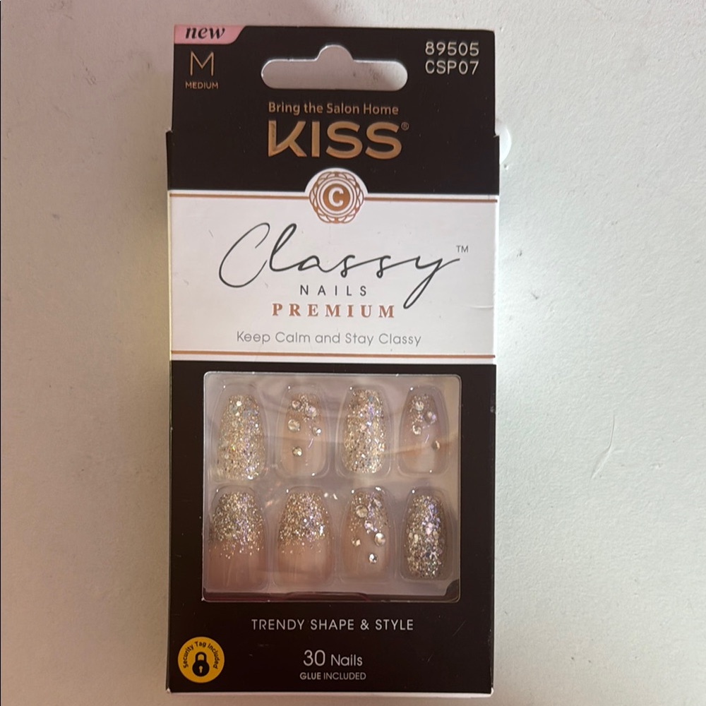 KISS Classy Nails Premium - Glitter and Nude
